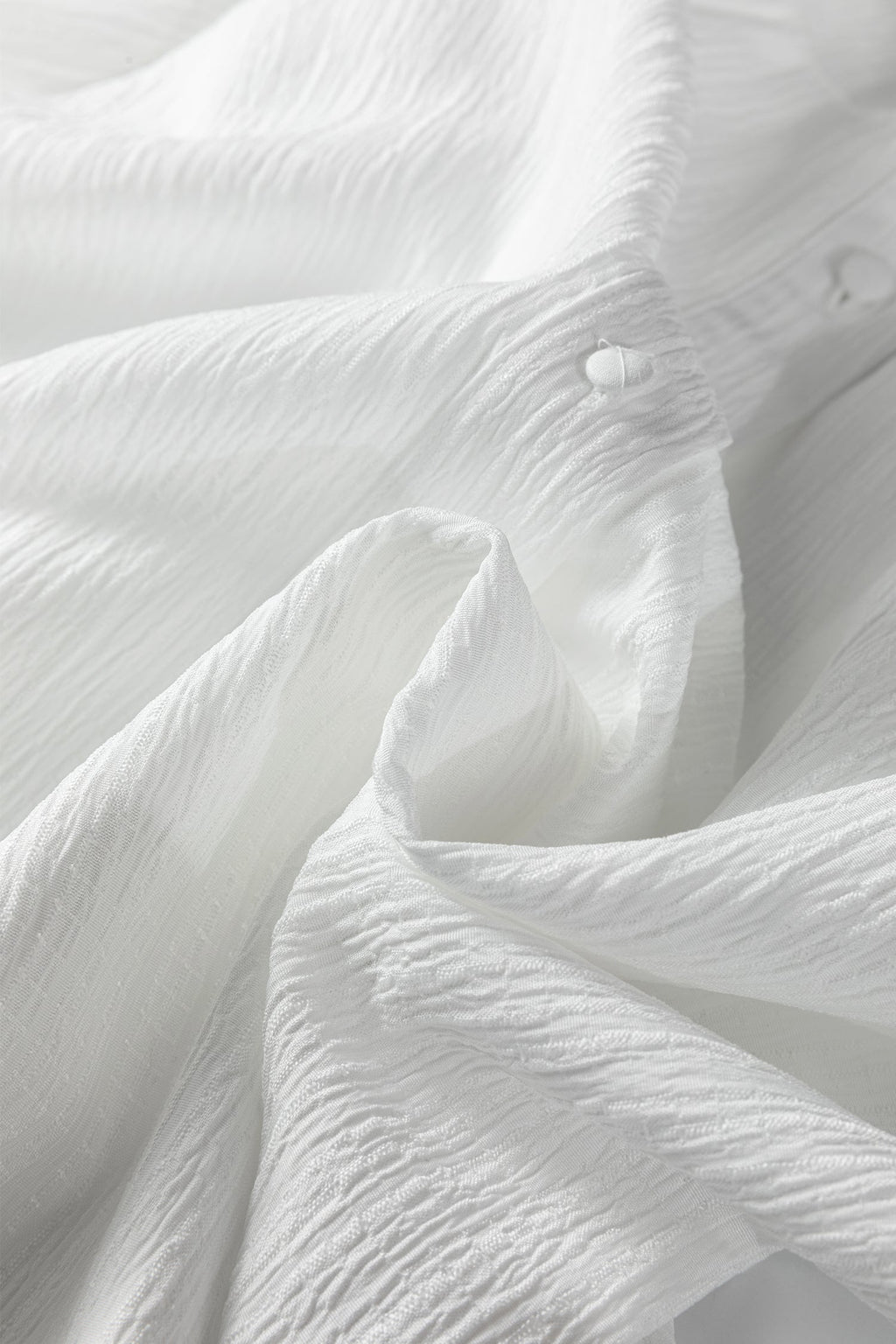 Solid Crinkled Lantern Sleeve Buttoned Shirt